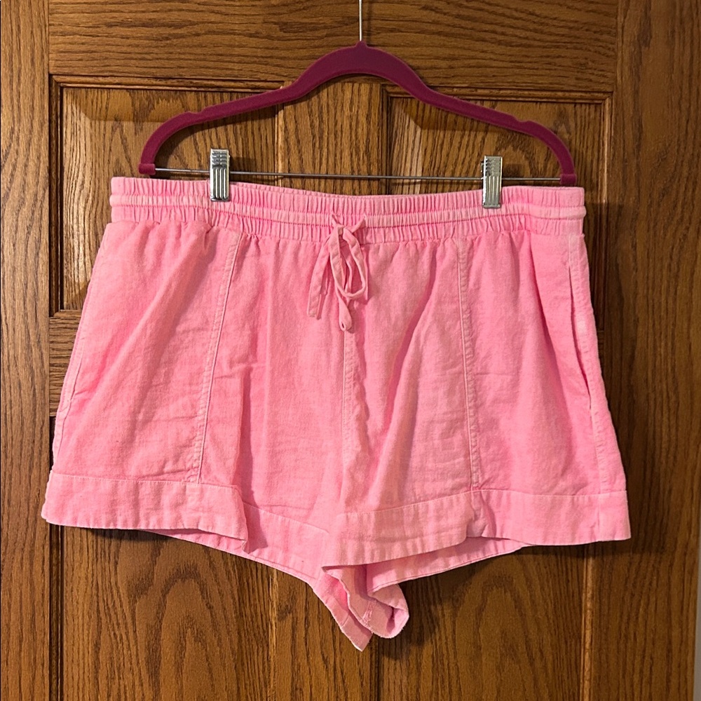 Universal Thread Pink Elastic Waist Shorts